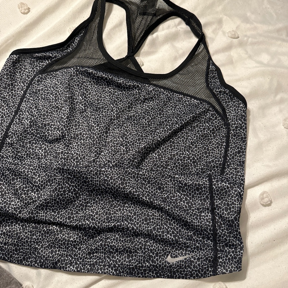 NIKE dri-fit